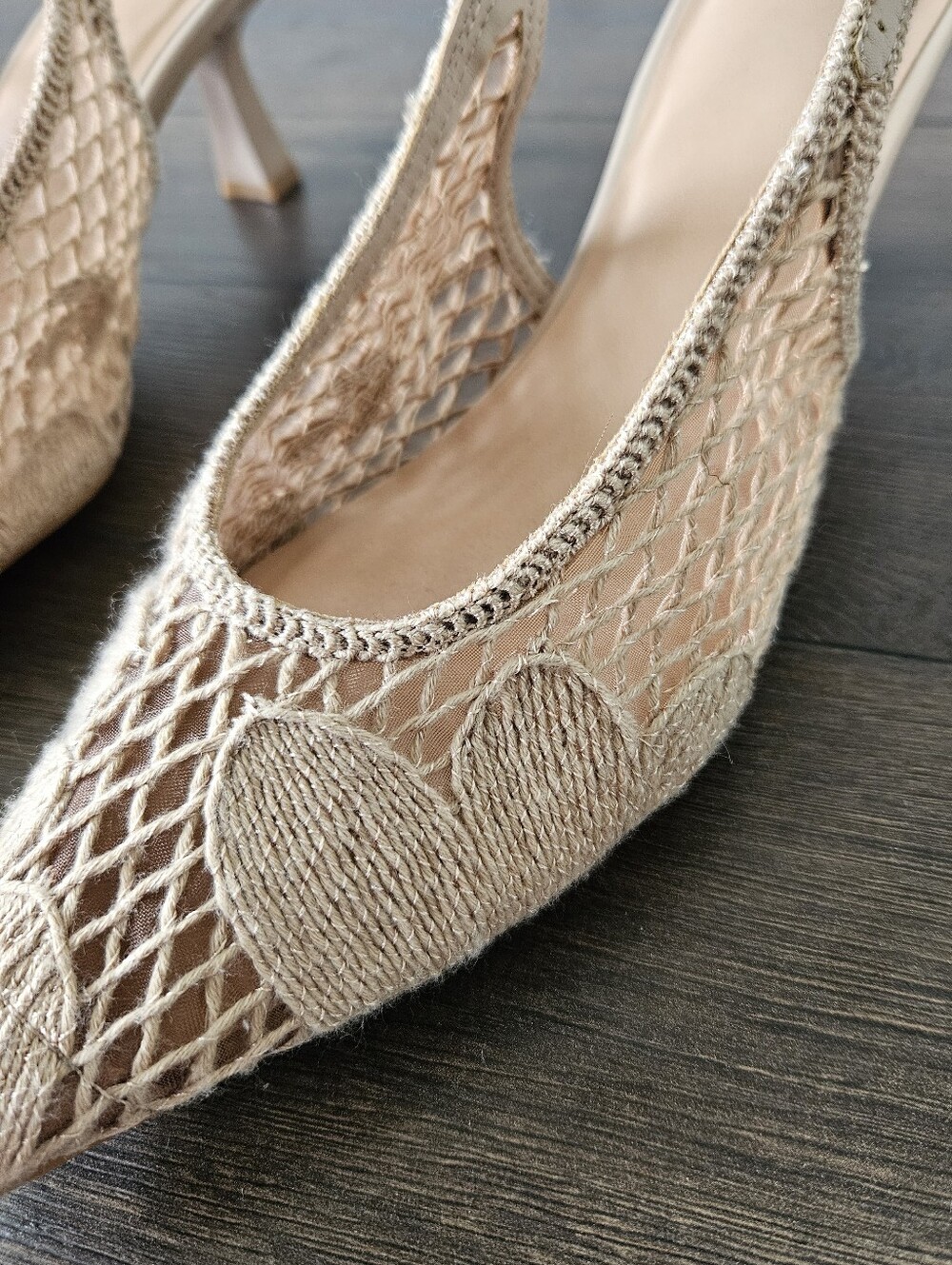 a.new.day Raffia Mesh Floral Slingback Kitten Heels Beige Size 8.5 w/ Box - Picture 3 of 13